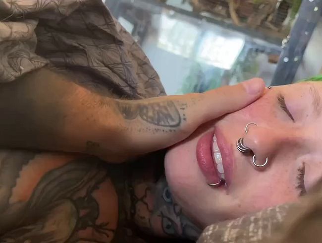 Download: Micky-Bottenberg - Super intimer Missionary Sex! Mehr Privat geht es nicht!