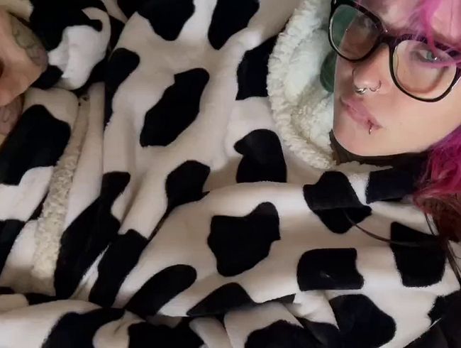 Download: Micky-Bottenberg - Gemütlicher Fick am Abend- Goth Schlampe kommt laut!