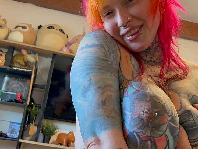 Download: Micky-Bottenberg - Hardcore Fick für Tattooschlampe, Doggy, reiten, blasen so braucht sie es!