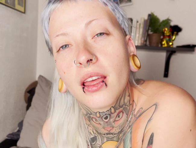 Download: Micky-Bottenberg - Pussyfisting EXTREM! Ich stecke meine Faust rein!