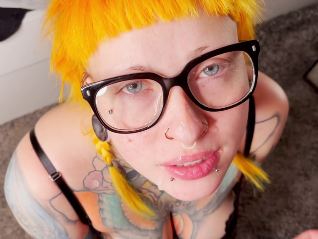 Download: Micky-Bottenberg - SPERMALADUNG fürs Gesicht mit Doggyfick
