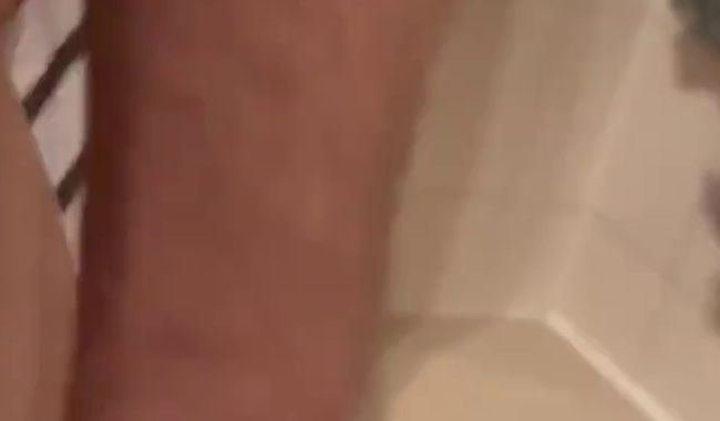 Download: MihiDraw - Schwanz hart wichsen und fickbereit machen mit cockring