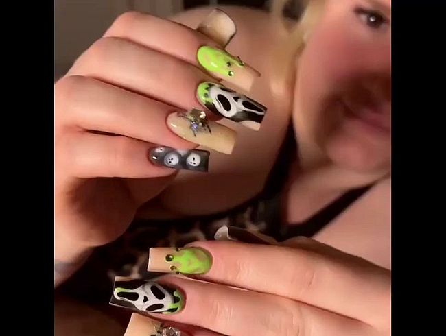 Download: MiiniShellyX - Halloween Teaser ! Spooky neue Nails werden eingeweiht!!!