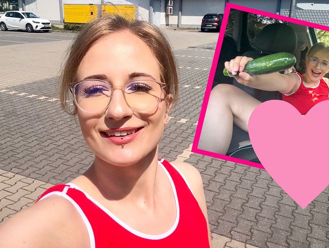 Download: MikaNox - Gemüse als Schwanz-Ersatz: so notgeil hat mich der Plug beim Einkaufen gemacht