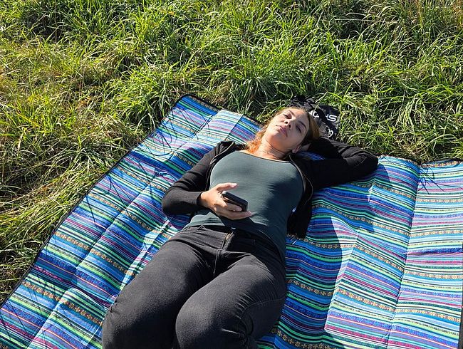 Download: Mila-Hase - SOMMER – SONNE – FICKEN! Heißes Outdoor-Video voller Lust, Spontanität und Leidenschaft!