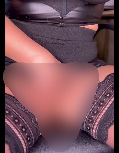 Download: Milfdoll - Ihre liebste schmutzige Sekretärin?