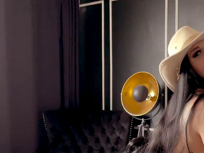 Download: MissAlessaMilano - Cowgirl Show