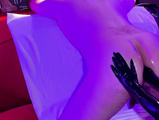 Download: MissAlessaMilano - Wer möchten mein Petplay kaufen?