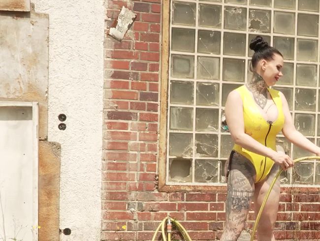Download: MissAlessaMilano - Dreckig Stunde bis zu Sauber Stunde