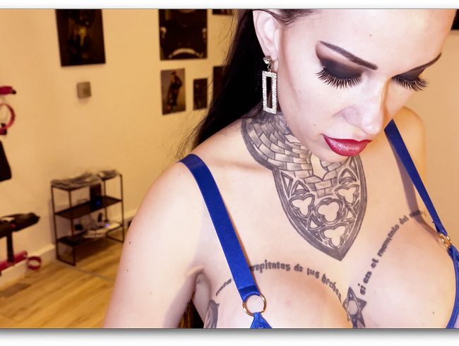 Download: MissAlessaMilano - Sissy muss beissen ohne sperma raus