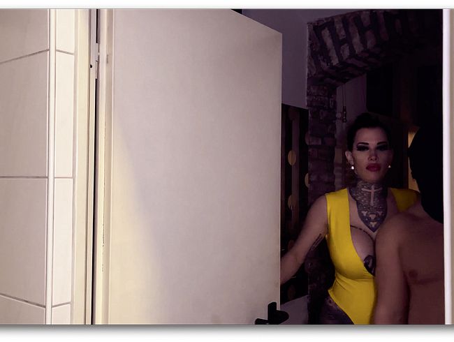 Download: MissAlessaMilano - Gehorsam bis zum Ende Natursekt unter Aufsicht