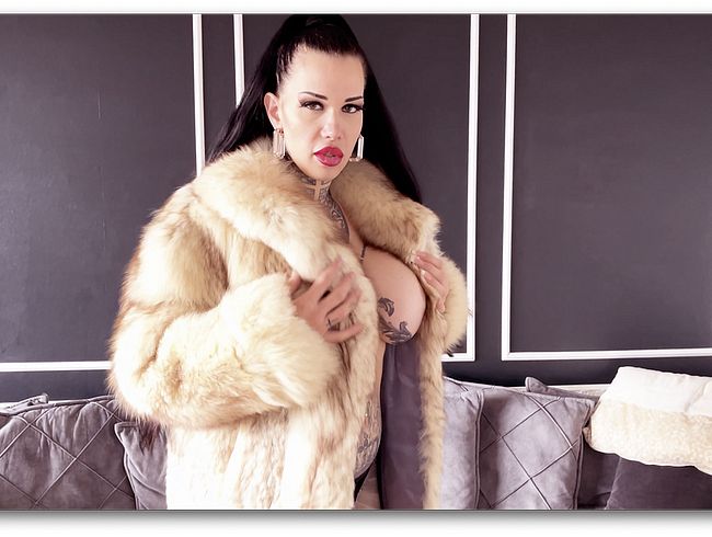 Download: MissAlessaMilano - verrückt nach Pelz und Blowjobs