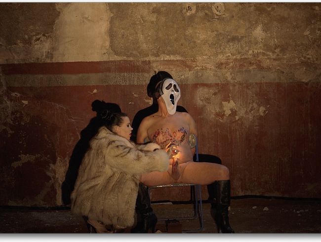 Download: MissAlessaMilano - Halloween Kerzenwachs spiele