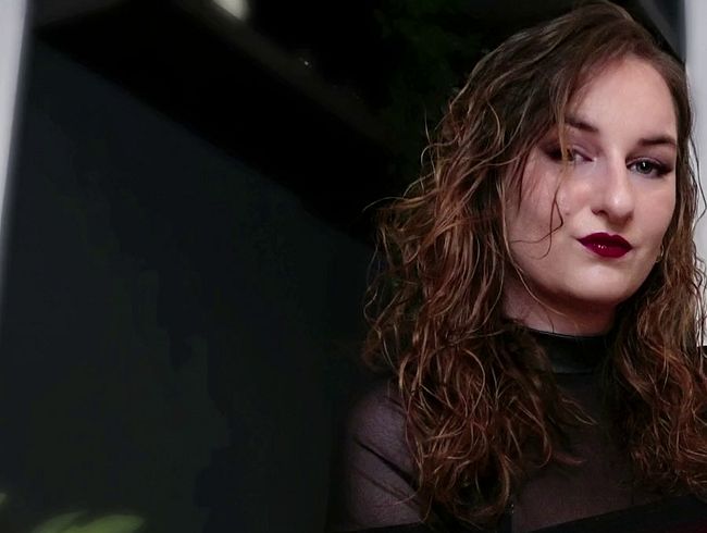 Download: MissCatDeluxe - Fruitporn 3 – Diese Mandarine will es!