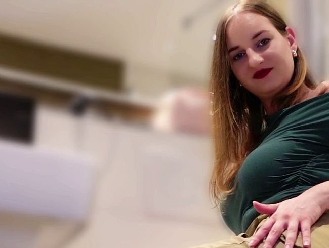 Download: MissCatDeluxe - Geboren, um mir als Toilette zu dienen