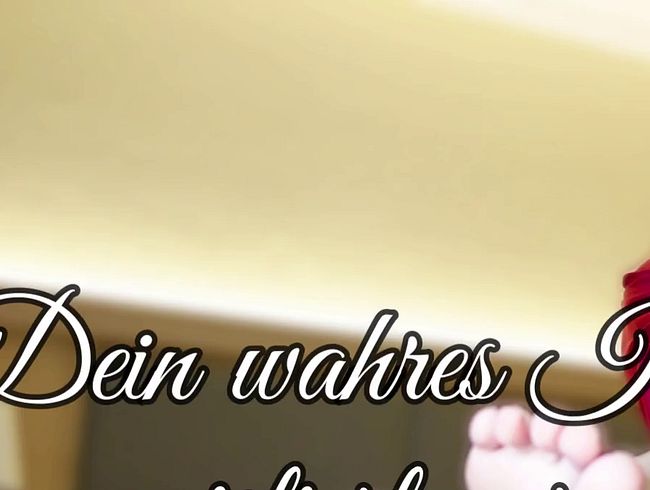 Download: MissCatDeluxe - Dein wahres Ich existiert nur unter meinen Füßen
