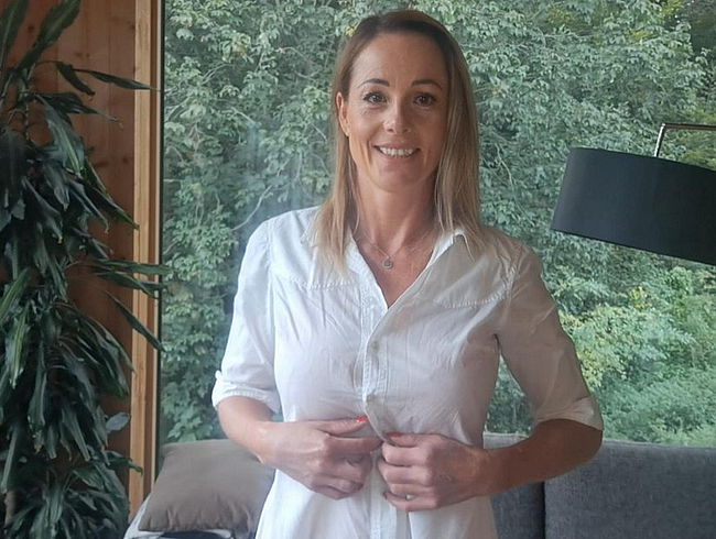 Download: MissJolie109 - Jetzt trau ich mich endlich!! Ich zeige mich in Unterwäsche