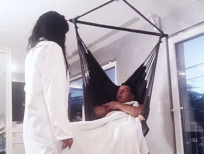 Download: MissLilithD - Fr. Dr. Devil--Kurzfassung vom 28 min Video