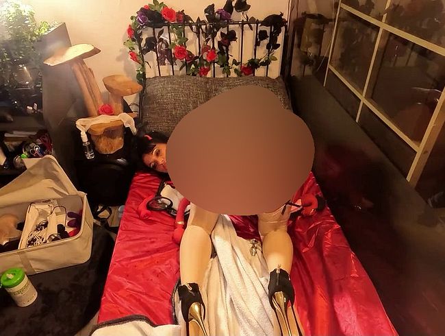 Download: MissLilithD - Ohne Maske vor der Cam, Dirty Talk und Toys.