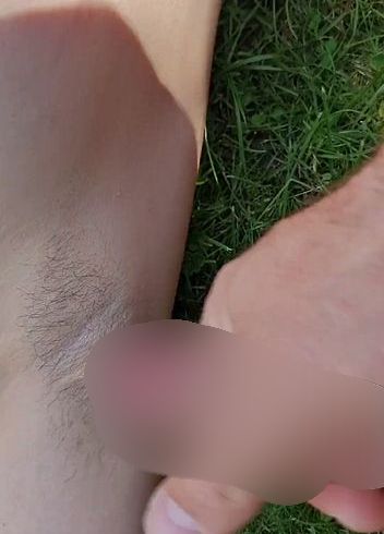 Download: MissNaturPur - In die Achsel gewixxt