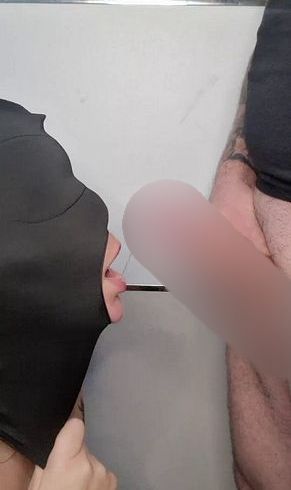 Download: MissNaturPur - Blasen mit geschlossener Maske und drauf gewixxt