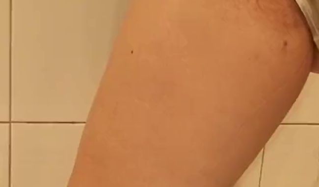 Download: MissNaturPur - Kundenwunsch: seine Lederjacke vollgepisst