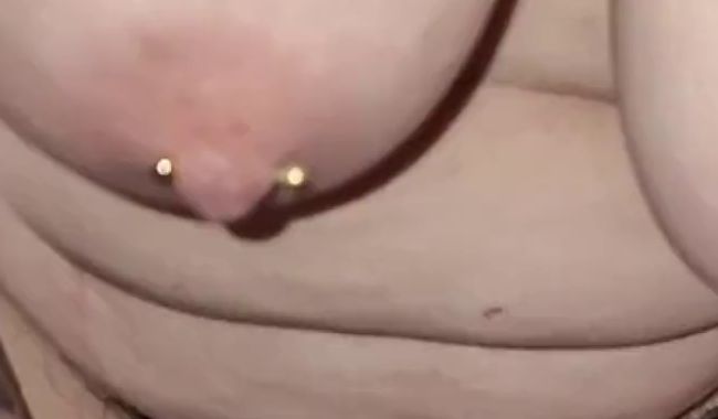 Download: MissNaturPur - Kurzes, kleines XXL Dildo reiten