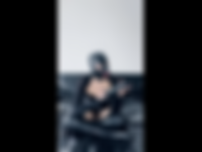 Download: MissNicole - Herrin Nicole spielt mit ihren Toys Teil 1/2 mit Wichsbefehl (Peniskäfig, Strapon, Rohrstock, Dildo)