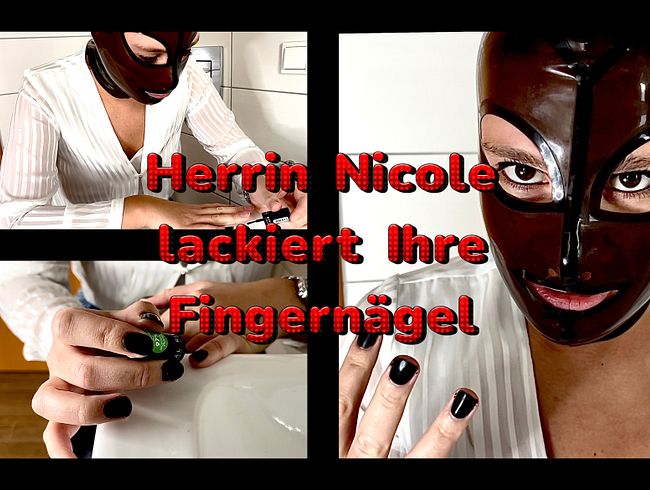 Download: MissNicole - Domina lackiert ihre Fingernägel. Würdest du zukünftig diese Aufgabe übernehmen? Schwarzer Nagellack