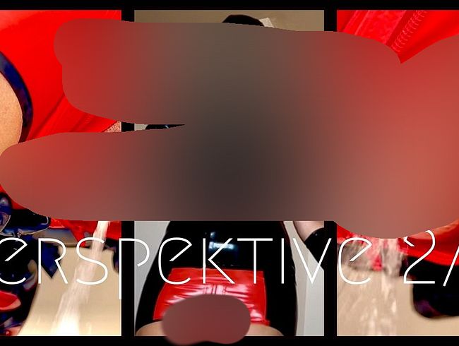 Download: MissNicole - Mit Pisse abgefüllt (Perspektive 2 von 3)