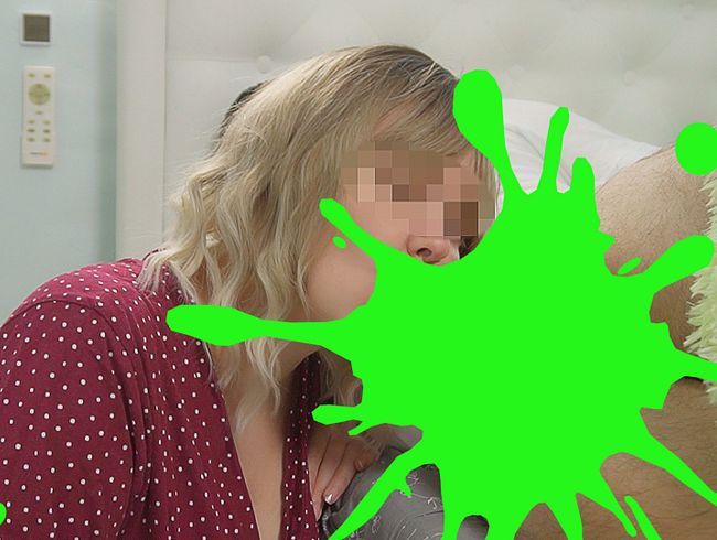 Download: Miss_Fantasy - Stieftochter schleicht sich ins Zimmer, um den Schwanz ihres Stiefvaters in Besitz zu nehmen