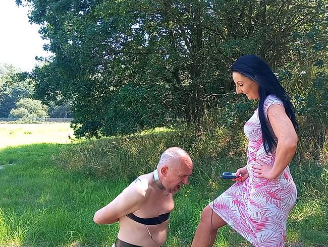 Download: Misstress-Luciana - Outdoor unter Strom gesetzt