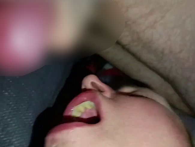 Download: Mister_Mind - Geile Schlampe kümmert sich um meinen Schwanz Teil 1
