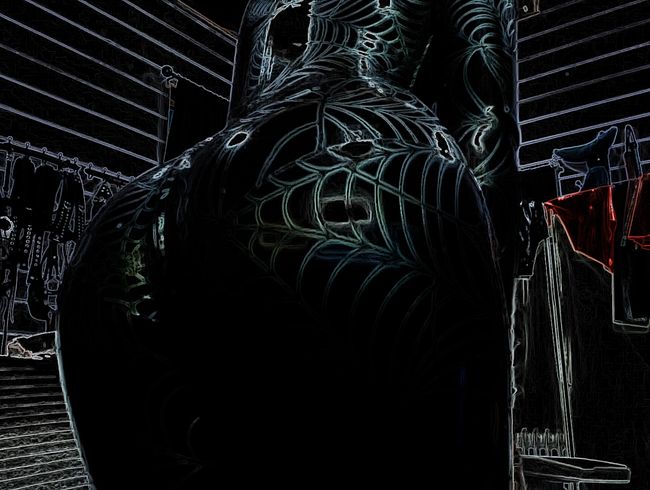 Download: Mistress_Priest - Gefangen in einer Schleife aus Arschkreisen und Schlägern