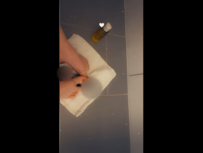 Download: Mizuhzu - Sexy füße mit Dildo spiel