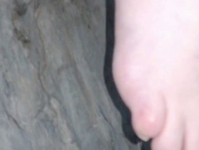 Download: Mollygirl88 - Nahaufnahme meiner nackten Füssen