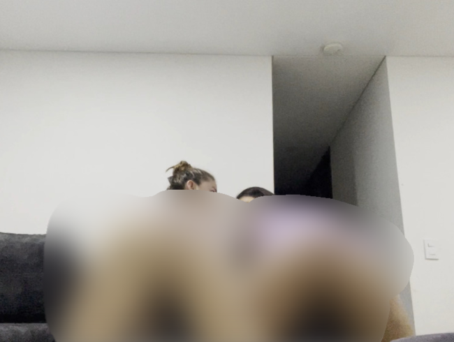 Download: Monita-Caliente - Schau uns auf den Arsch