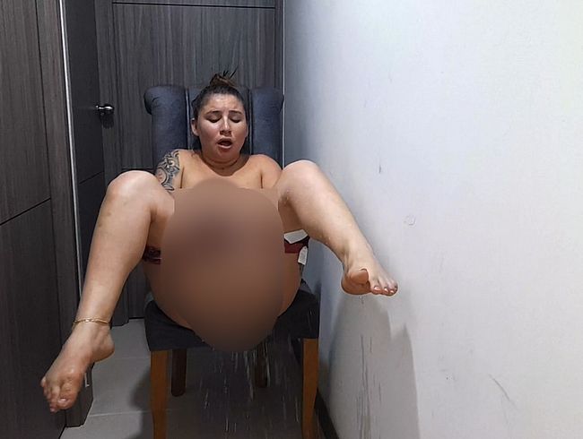 Download: Monita-Caliente - Pissen und tanzen