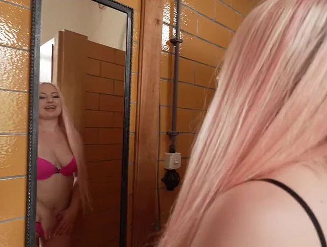 Download: Mountain1988 - Pornostar Maria Gail Glory Hole Action