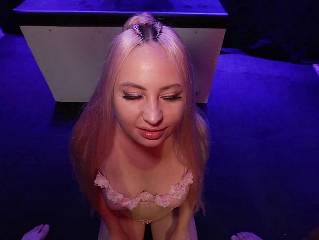 Download: Mountain1988 - Pornostar Maria Gail Blowjob mit paar Typen