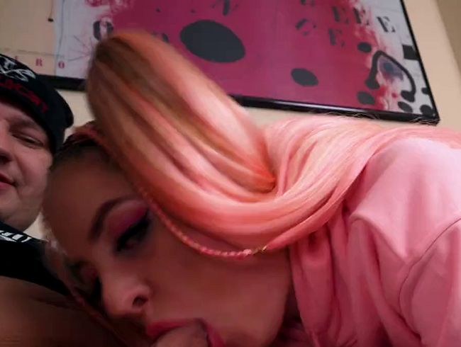 Download: Mountain1988 - Pornostar Maria Gail fickt den Gast