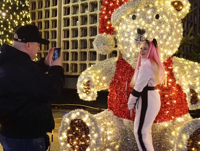 Download: Mountain1988 - Pornostar Maria Gail Weihnachtsmarkt Sex