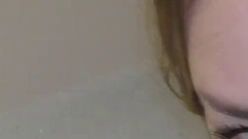 Download: Mountain1988 - Pornostar in der Wanne gefickt