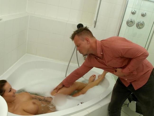 Download: Mountain1988 - Pornostar Jolee Love verführt Pornostar Bodo Teil 1