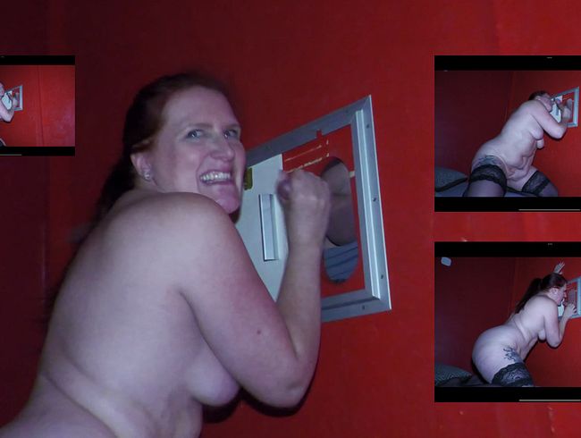 Download: MrsEssen7471 - Im Pornokino am Glory Hole Schwänze bearbeitet