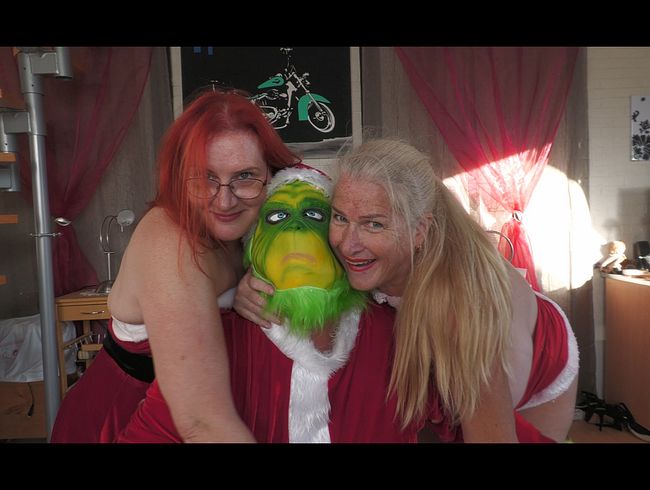 Download: MrsEssen7471 - Dem grünen Muffel gezeigt wie geil doch Weihnachten ist