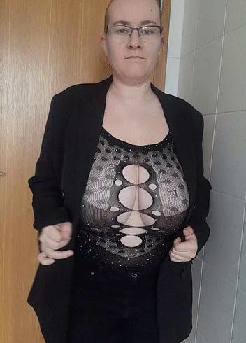 Download: MsCurvylicous - Die sexy Chefin ist im Haus, ich hoffe ihr ward alle fleißig