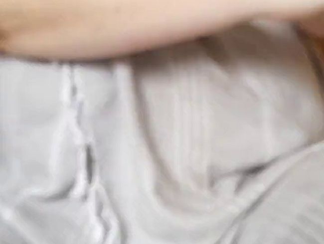 Download: MsCurvylicous - Orgasmus durch Nippelmassage