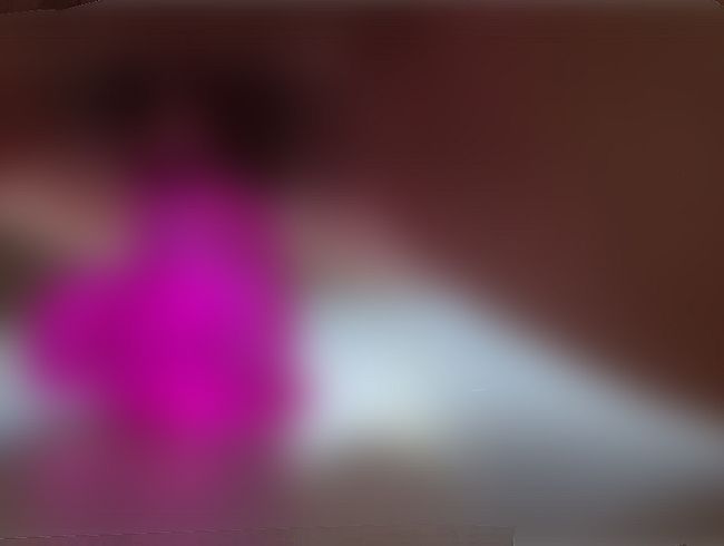 Download: NS-Queen83 - Ein kleiner Ritt am Morgen mit meinem Dildo