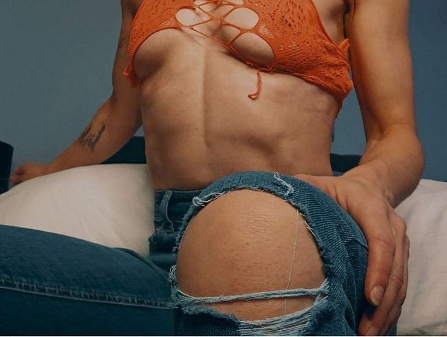 Download: Natalie-Carter - Natalie Carter denkt: „Meine Jeans sind klatschnass.“